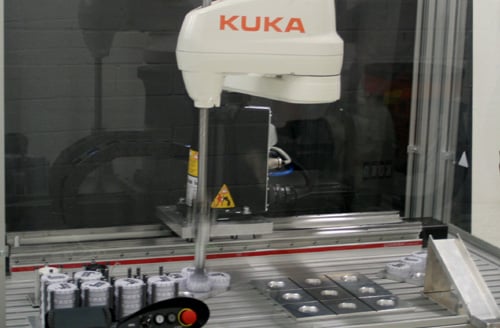 The Kuka Toe cell combines linear axis and scara robot
