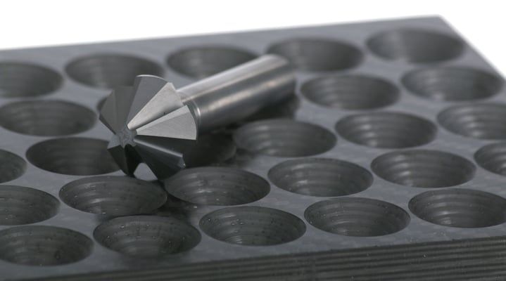 Dürr countersink with CemeCon diamond coating: brilliant performance in countersinking in CFRP, GFRP and composites
